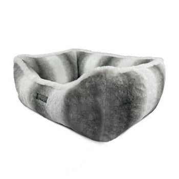 Nandog Black & White Cloud Reversible Chinchilla Pet Bed