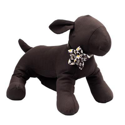 Black Daisy Collar Flower