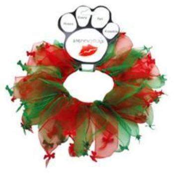 Christmas Bones Smoocher Collar.